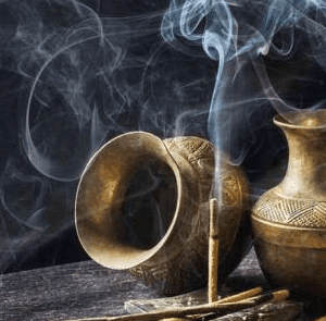 الفرق بين العود والبخور