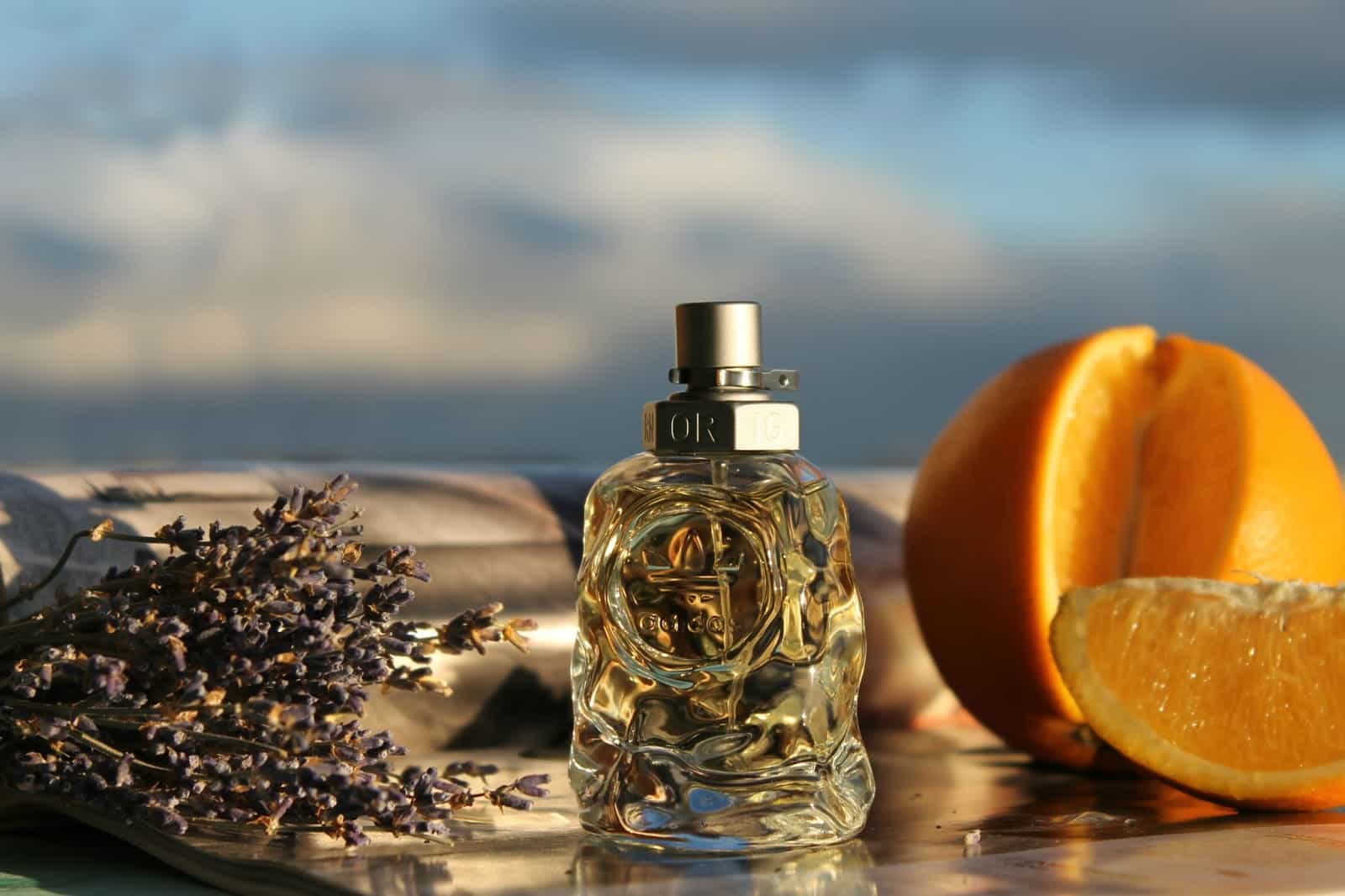 العطور الحمضية