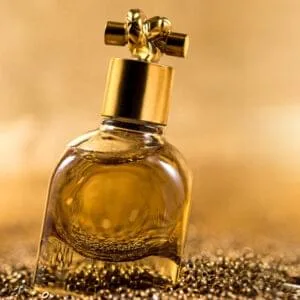 عطور خشبية للنساء