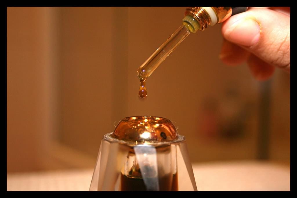 عطور الأخشاب