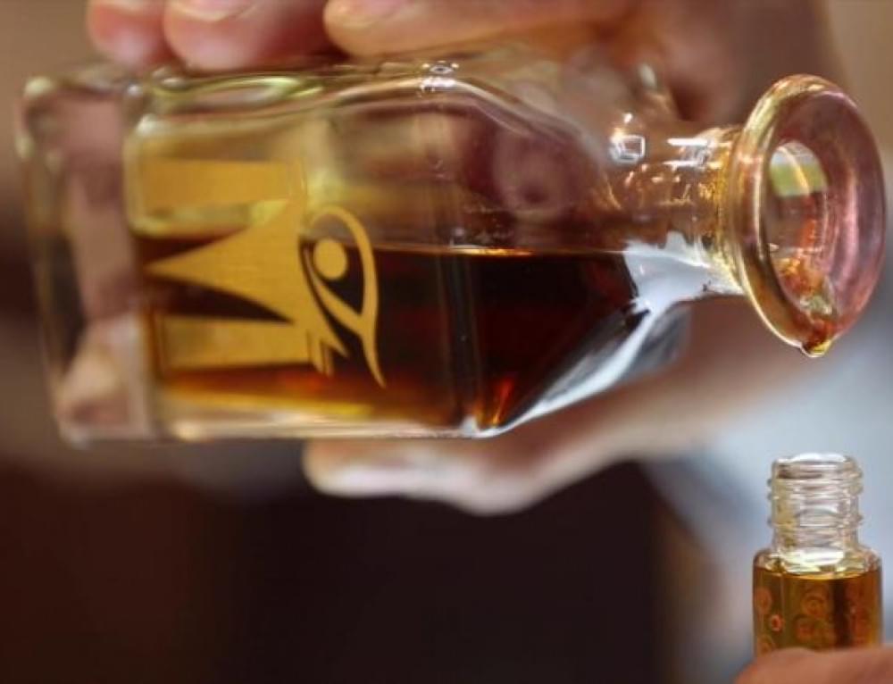 عطور العود