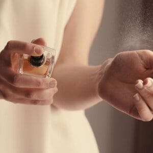 عطر شانيل كانسه دو كولون اكتشف روعة الأناقة والأنوثة