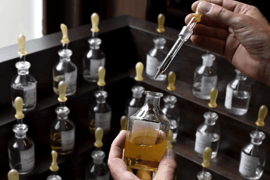 ماركه توراتي للعطور الخليجيه
