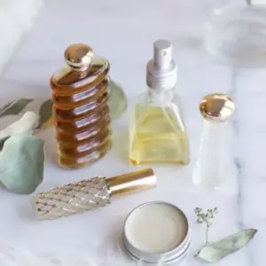 تاريخ صناعة المسك: رحلة عبر الزمن والثقافات