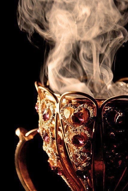 مميزات وفوائد استخدام البخور في الليل