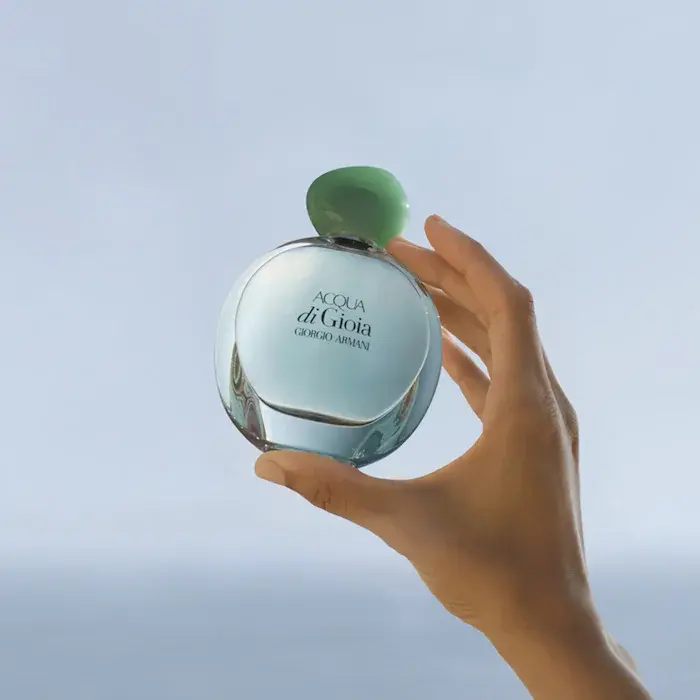 مميزات عطر جورجيو أرماني أكوا دي جيو للنساء